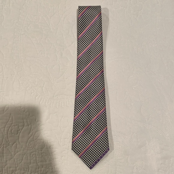 COPY - Chanel Silk Tie - Picture 8 of 16